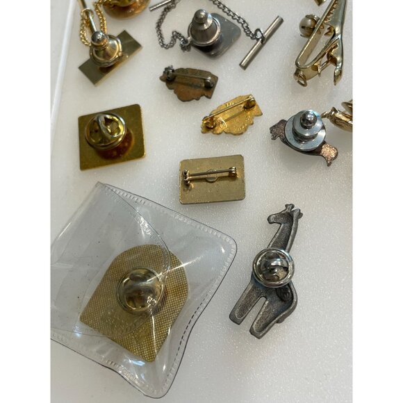 Vintage Collectible Pin & Fob Lot - Military Union Figural Awards & More Assorte - Picture 13 of 16